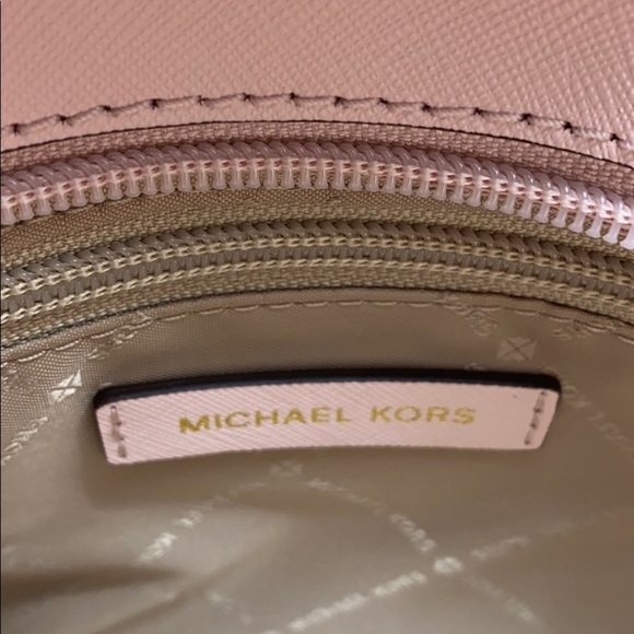MICHAEL KORS XS CONVERTIBLE TOP ZIP TOTE - Picture 16 of 16